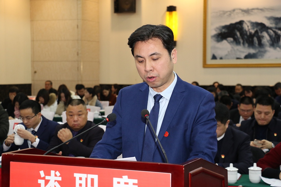 钟 云.JPG